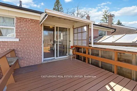 6939 Justine Drive, ON L4T 1M4