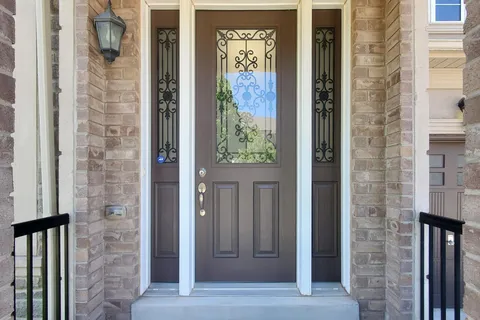 3148 Larry Crescent, ON L6M 0T1