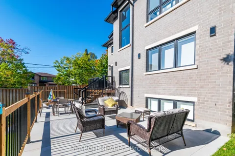 1297 Canterbury Road, ON L5G 4A8