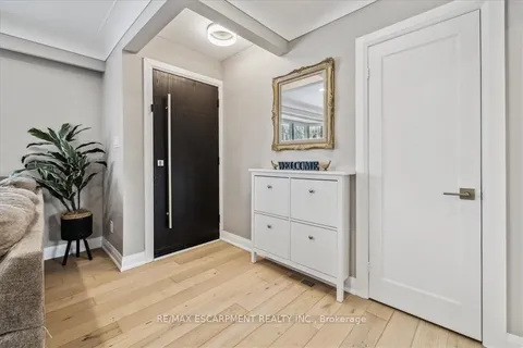 1142 Stanley Drive, ON L7P 2K7