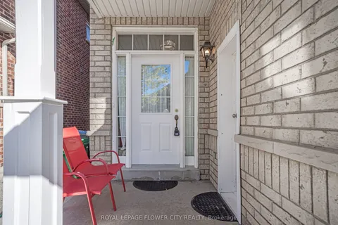 18 Nathaniel Crescent, ON L6Y 5M5