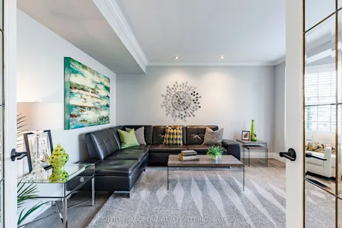 1486 Myron Drive, ON L5E 2N6