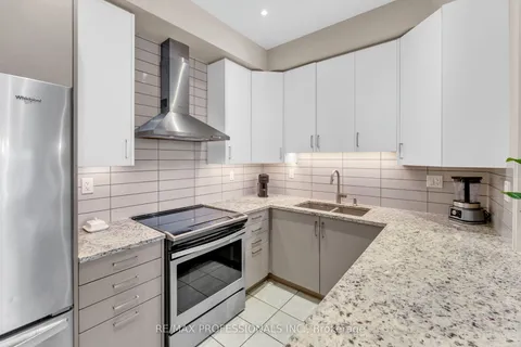 75 Elder Avenue, ON M8W 1S3