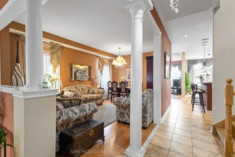 4769 Glasshill Grove, ON L5M 7R6