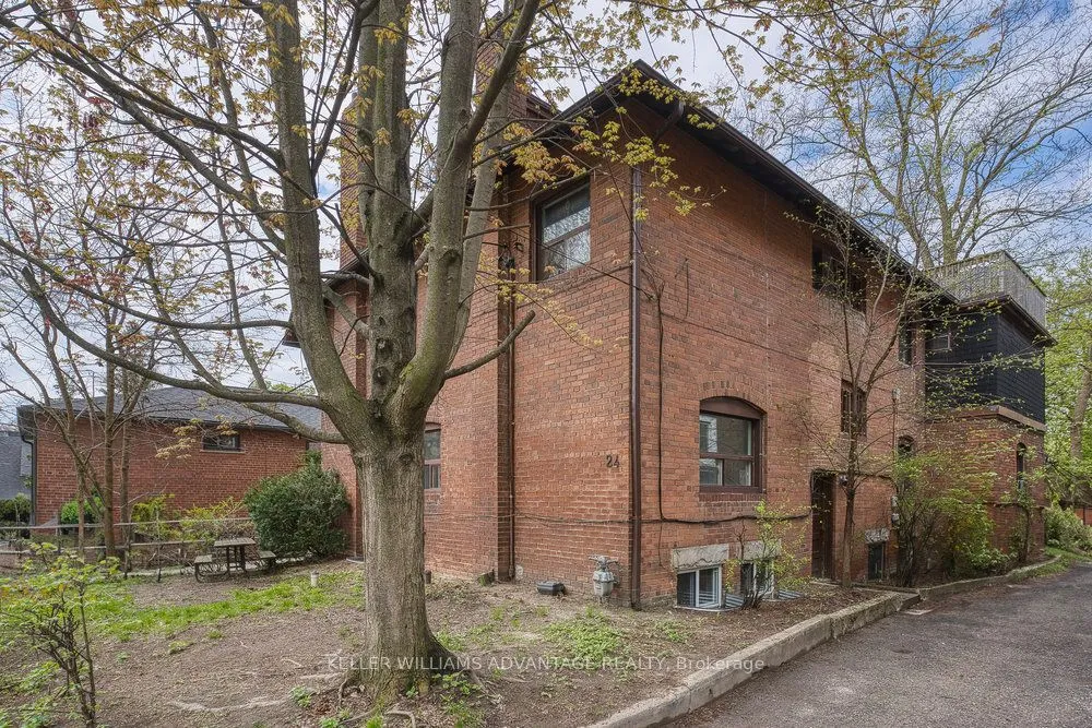 24 Indian Road Crescent, ON M6P 2G1