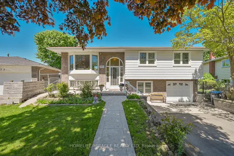 3273 Strabane Drive, ON L5C 1W9