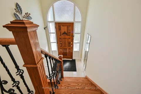 3273 Strabane Drive, ON L5C 1W9