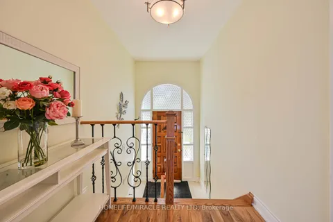 3273 Strabane Drive, ON L5C 1W9