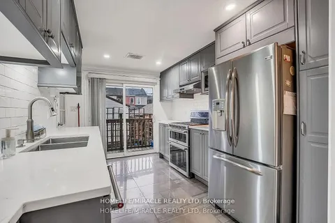 212 Symington Avenue, ON M6P 3W6