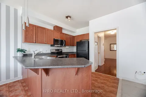 932 Ledbury Crescent, ON L5V 2R3