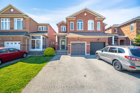 932 Ledbury Crescent, ON L5V 2R3