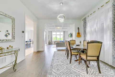 1472 Varelas Passage, ON L6H 3S3
