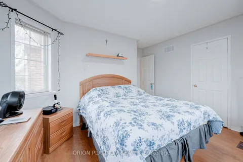 7137 Lowville Heights, ON L5N 8E7