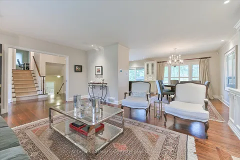 45 Bromley Crescent, Toronto, ON M9A 3X1