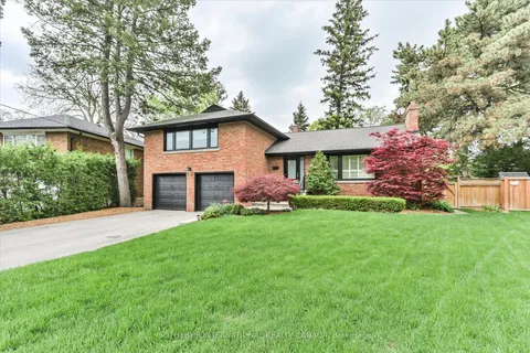 45 Bromley Crescent, Toronto, ON M9A 3X1