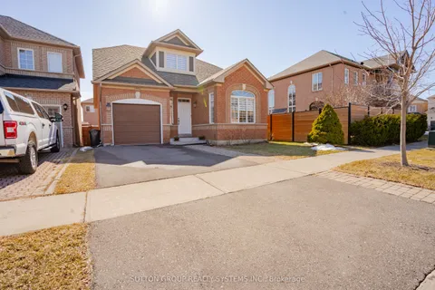 3856 Edgecliffe Run, ON L5M 6N5