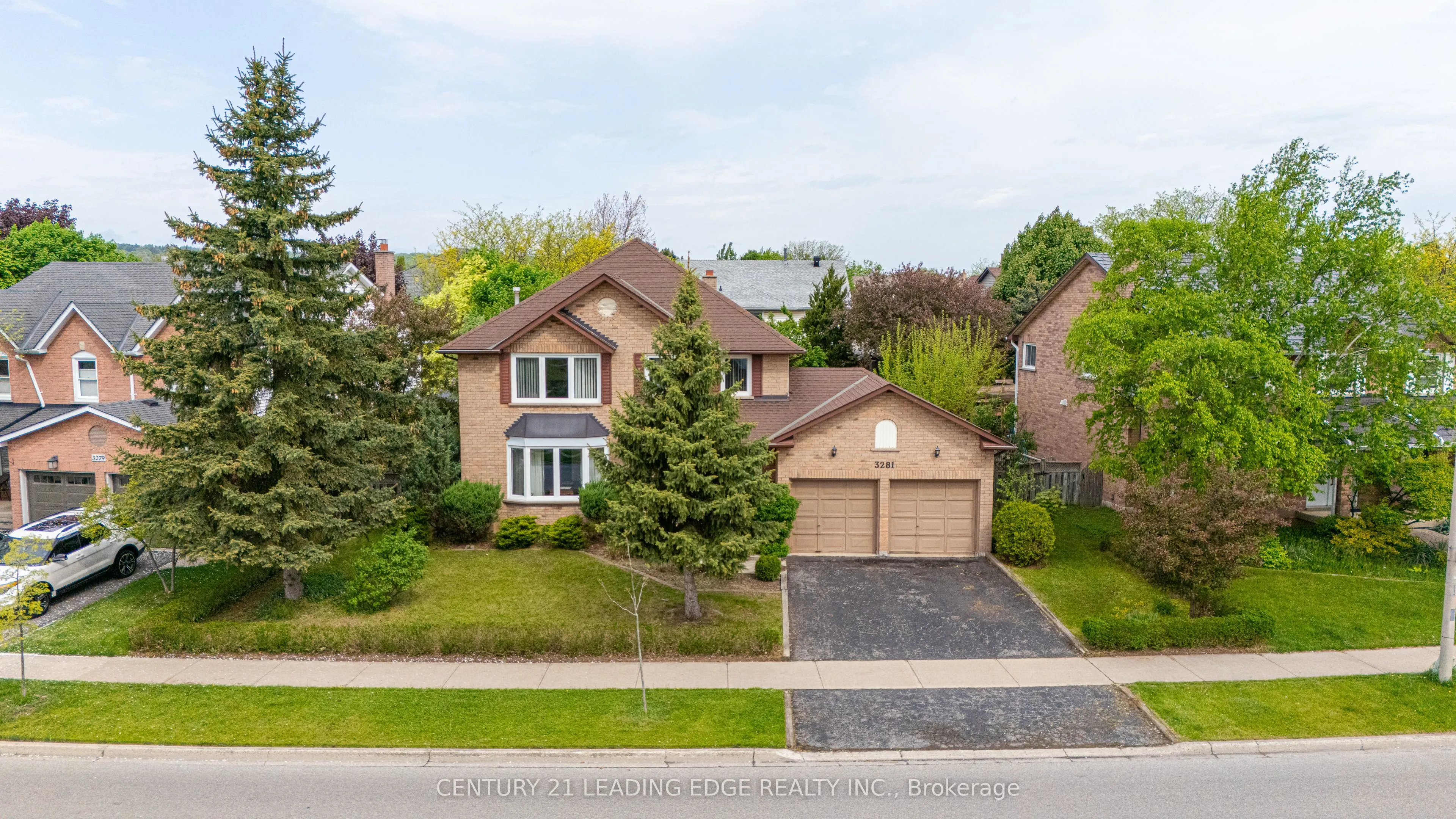 3281 FOLKWAY Drive, ON L7M 3J2