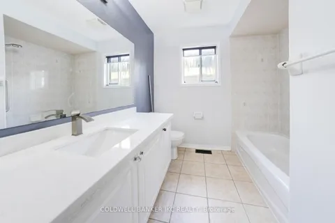 25 Hollowgrove Boulevard, ON L6P 1B1
