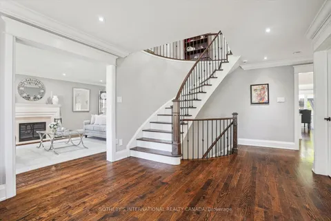1662 Roundleaf Court, ON L7P 4T6