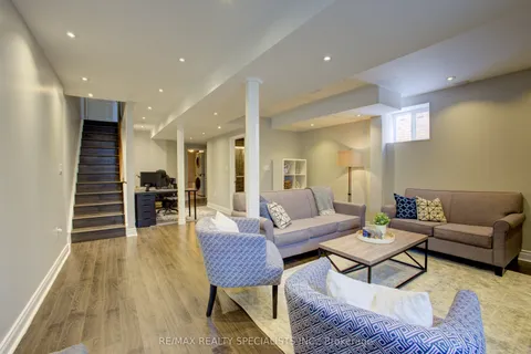27 Portrush Trail, ON L6X 0R2