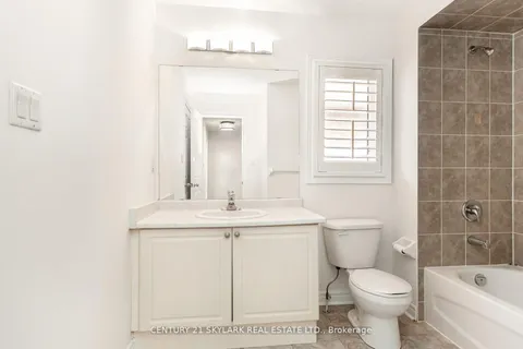 94 Bayhampton Drive, ON L6P 3A9