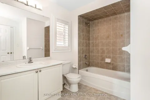 94 Bayhampton Drive, ON L6P 3A9