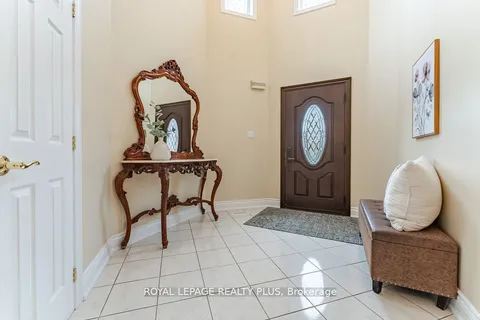 6792 Gracefield Drive, Mississauga, ON L5N 6T5
