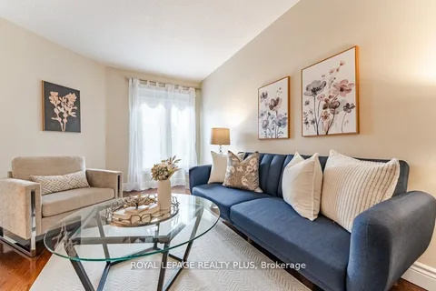 6792 Gracefield Drive, Mississauga, ON L5N 6T5