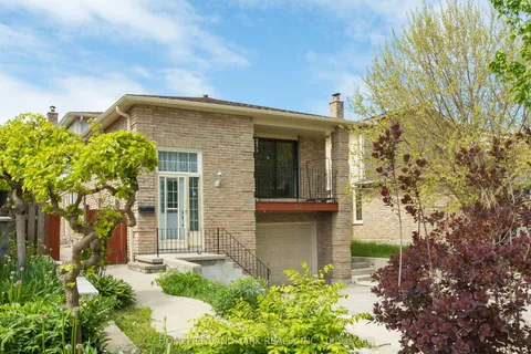 82 Dafoe Crescent, ON L6Y 2L2