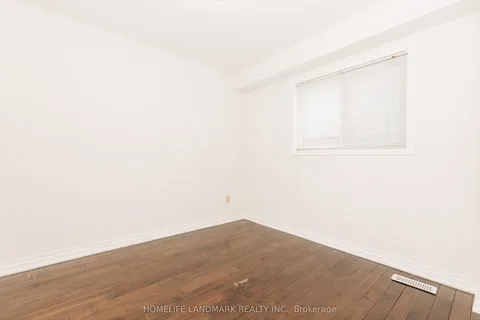 82 Dafoe Crescent, ON L6Y 2L2