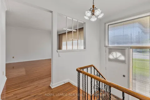 26 Ludstone Drive, ON M9R 2H9