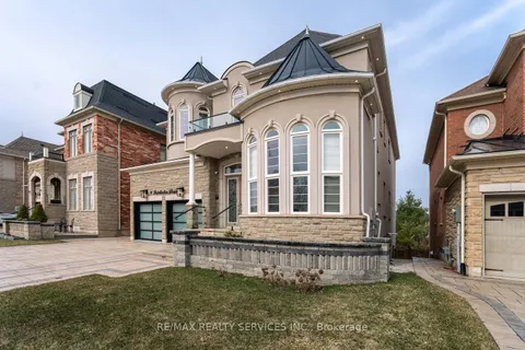 9 Interlacken Drive, Brampton, ON L6X 0Y1