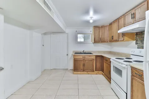 14 Midden Crescent, Toronto, ON M9R 3L8