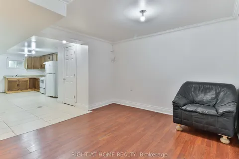 14 Midden Crescent, Toronto, ON M9R 3L8