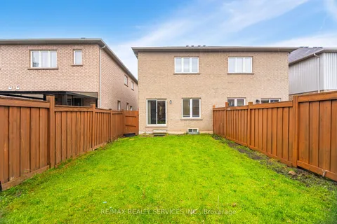 90 Crumlin Crescent, ON L6X 0Y4