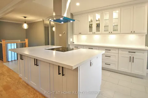 2903 Quetta Mews, ON L5N 1Z6