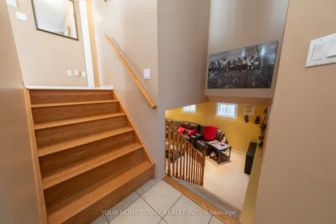 208 Van Scott Drive, ON L7A 1V9