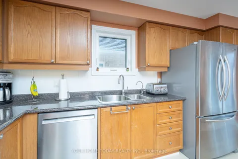 208 Van Scott Drive, ON L7A 1V9