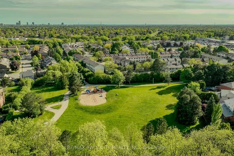 20 Manorcrest Street, ON L6S 2X1