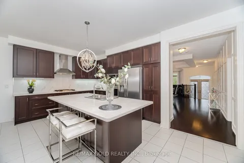 37 Observatory Crescent, ON L6P 4H9