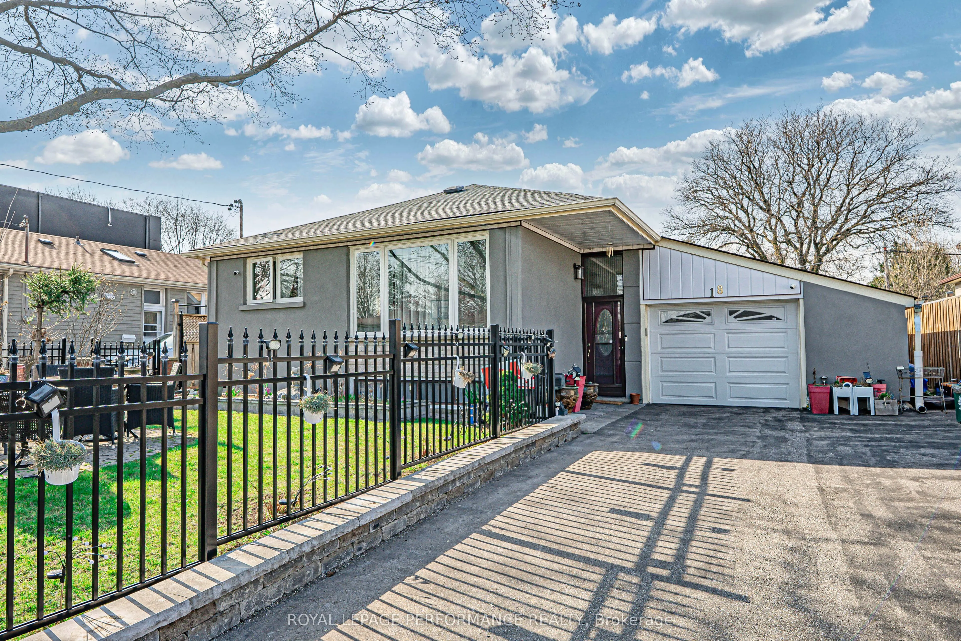 18 Courtwright Road, ON M9C 4B4