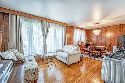 18 Courtwright Road, ON M9C 4B4