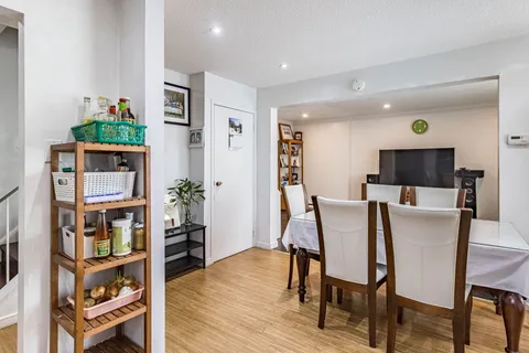 3 Haley Court, ON L6S 1N6