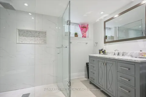 153 Aileen Avenue, ON M6M 1G1