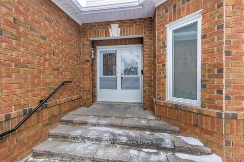 15 Kirkwood Crescent, ON L7C 1C1