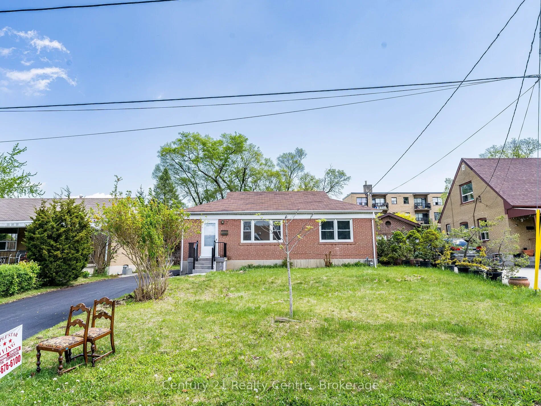 7 Sunray Crescent, ON M3M 2C4
