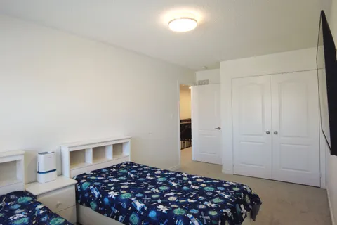 142 Sky Harbour Drive, ON L6Y 0V1