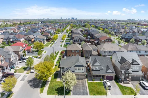 157 Fandango Drive, ON L6X 0L2