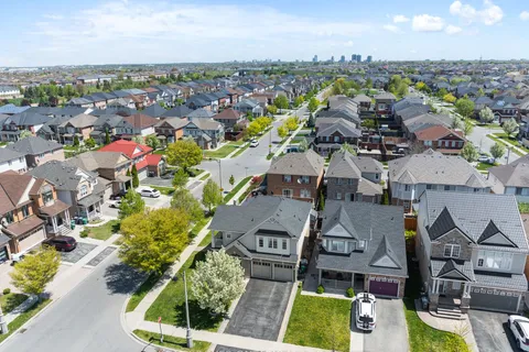 157 Fandango Drive, ON L6X 0L2