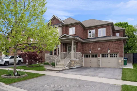 142 Lloyd Sanderson Drive, ON L7Y 0Z9